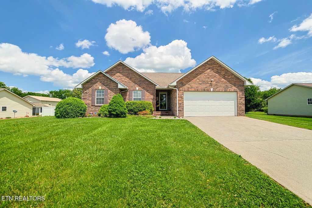 Photo of 160 Franklin Estates Lane, Greenback, TN 37742 (MLS # 1299830)