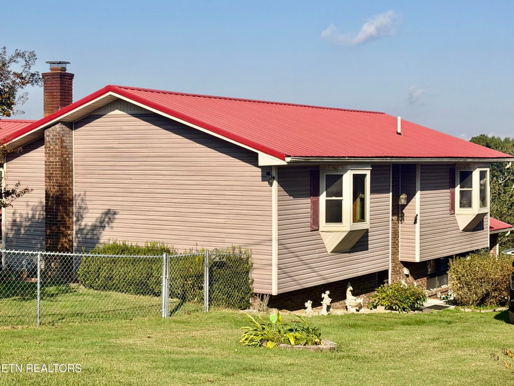 Photo of 209 Sterchi Drive, New Tazewell, TN 37825 (MLS # 1359149)