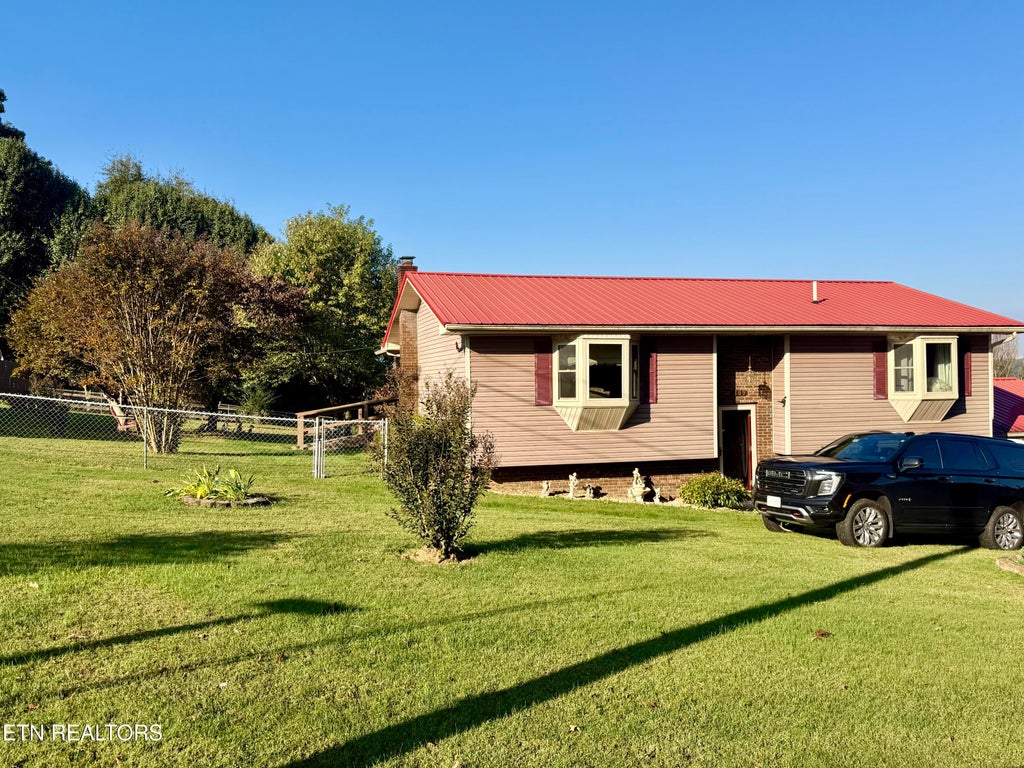 Photo of 209 Sterchi Drive, New Tazewell, TN 37825 (MLS # 1359149)