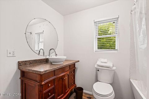 Tiny photo for 1851 Seals Rd, New Tazewell, TN 37825 (MLS # 1336772)