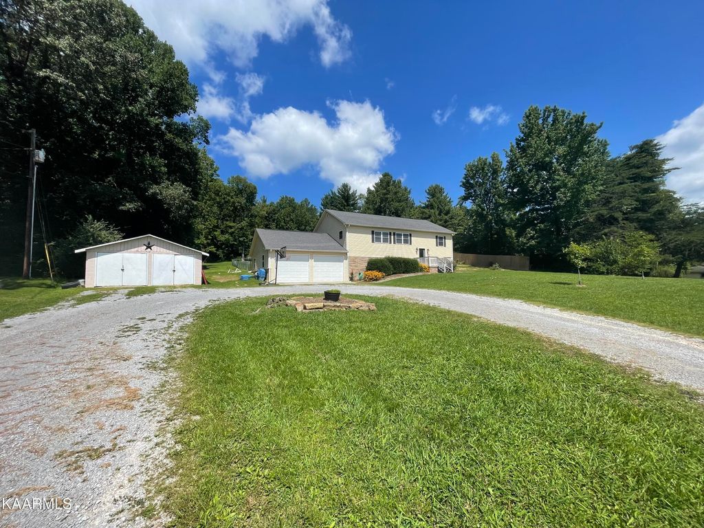 Photo of 169 Flat Fork Rd, Wartburg, TN 37887 (MLS # 1236952)
