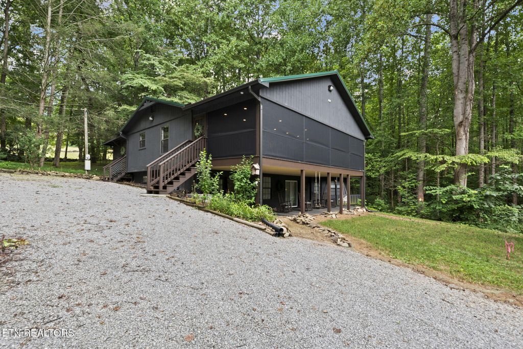 Photo of 114 Pam Lane, Townsend, TN 37882 (MLS # 1331170)