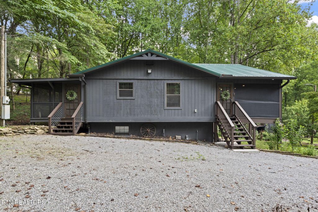 Photo of 114 Pam Lane, Townsend, TN 37882 (MLS # 1331170)