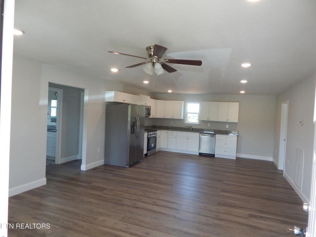 Photo of 147 County Road 537, Etowah, TN 37331 (MLS # 1338645)