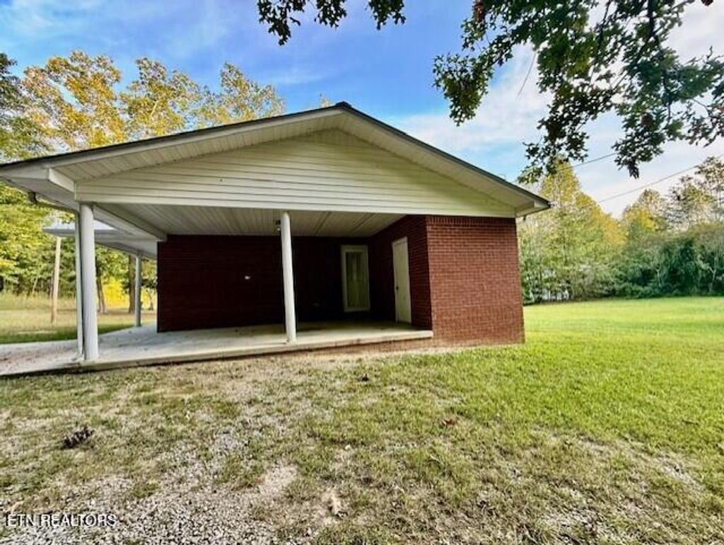 Photo of 3561 Grave Hill Rd, Oneida, TN 37841 (MLS # 1319813)