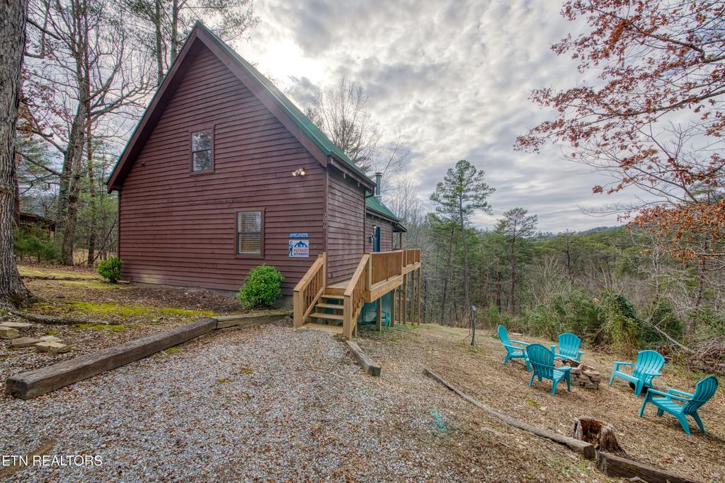 Photo of 3079 Walden Ridge Rd, Sevierville, TN 37862 (MLS # 1328644)