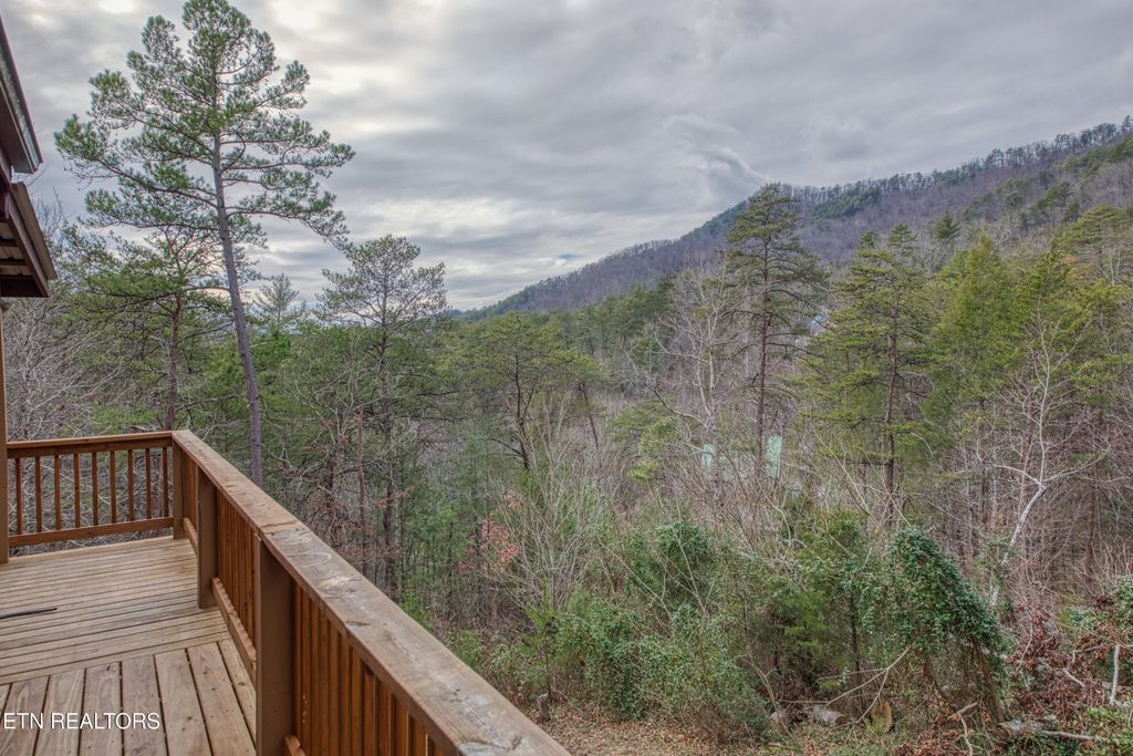 Photo of 3079 Walden Ridge Rd, Sevierville, TN 37862 (MLS # 1328644)