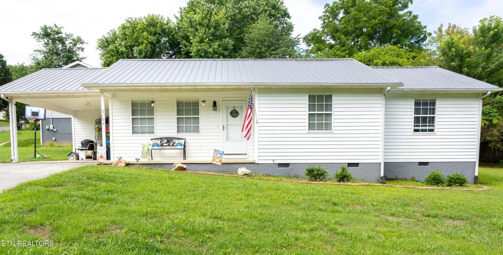 Photo of 3135 Arthur Walker Rd, Maryville, TN 37803 (MLS # 1343181)