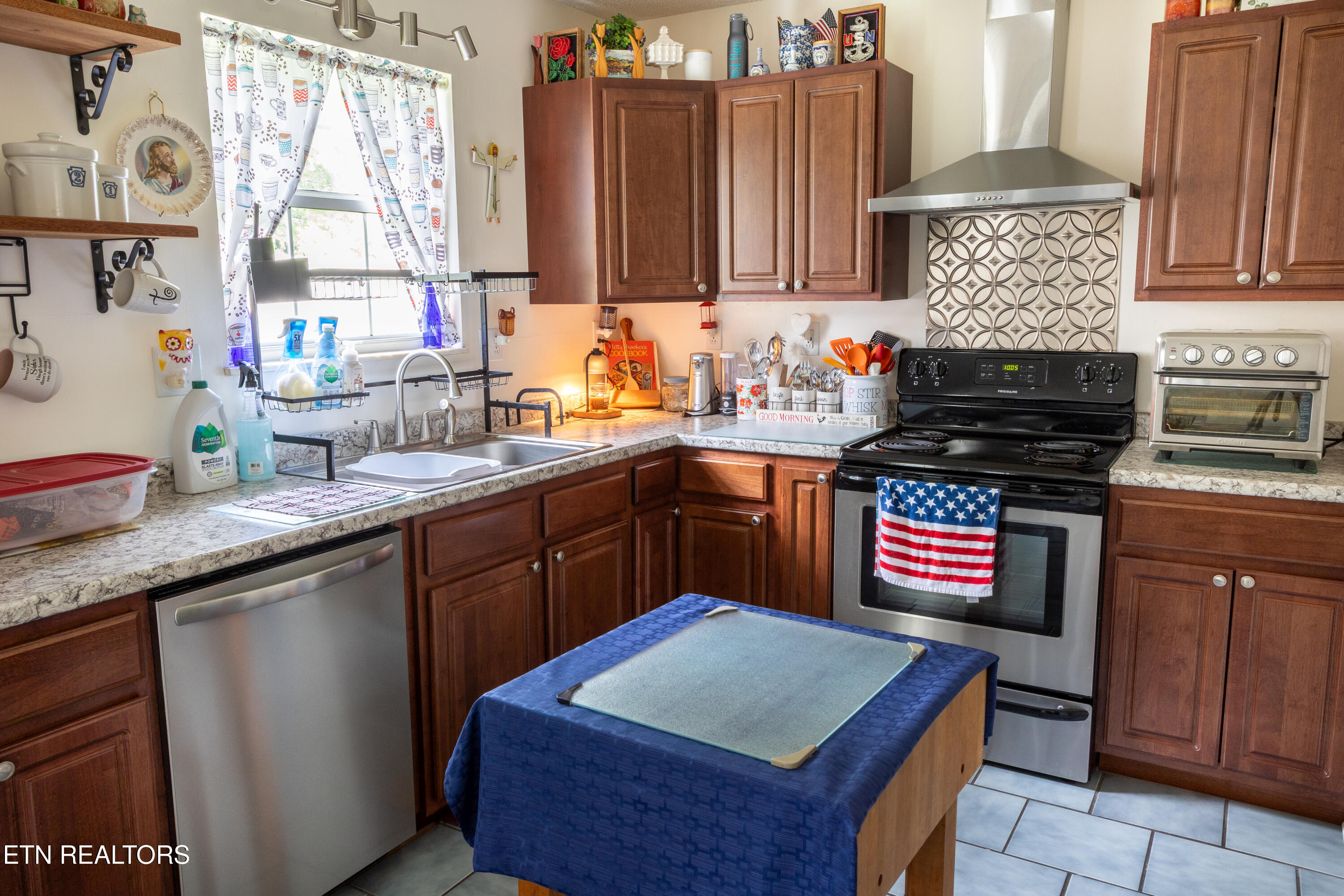 3135 Arthur Walker Rd