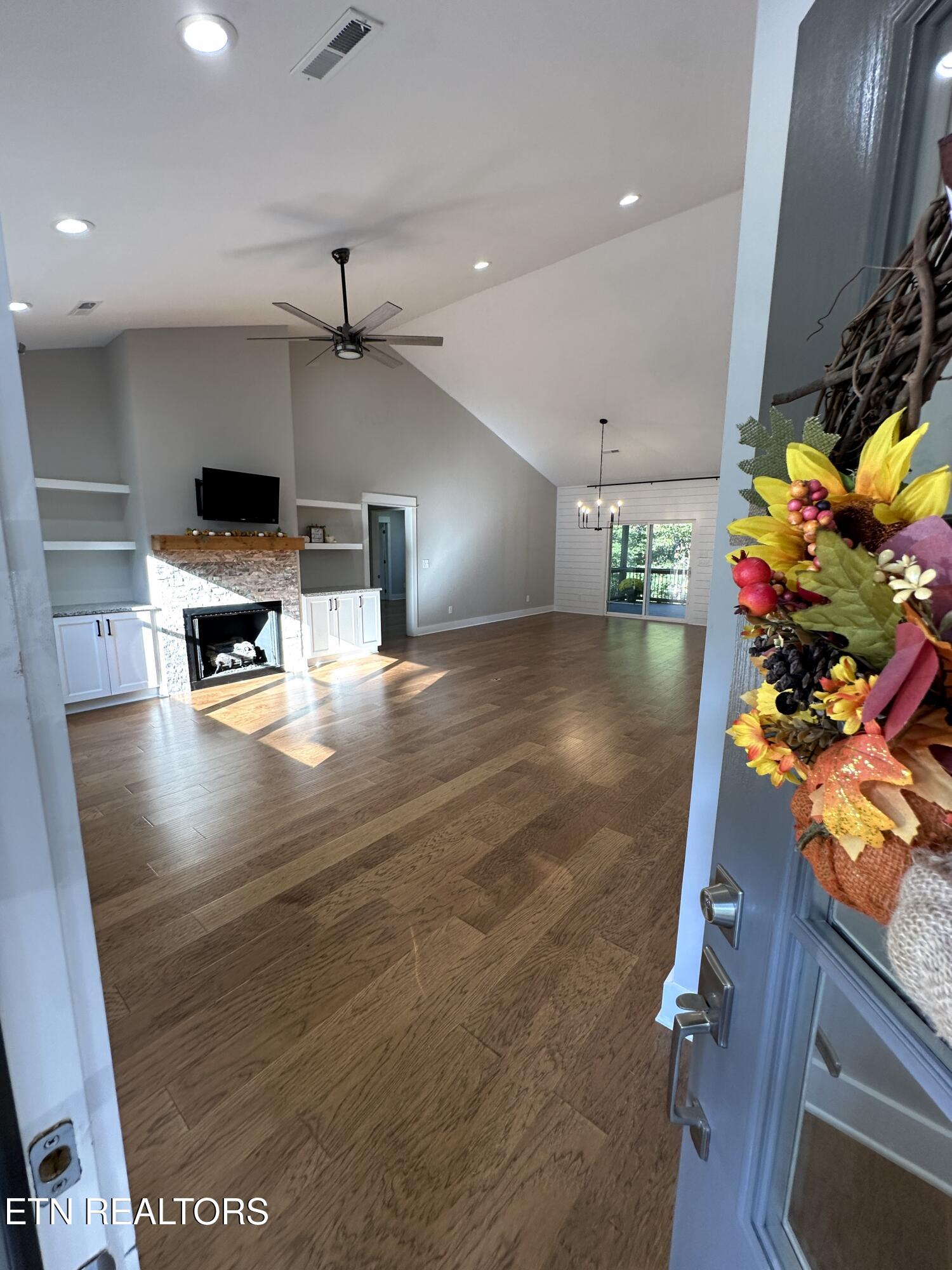 218 Mialaquo Circle