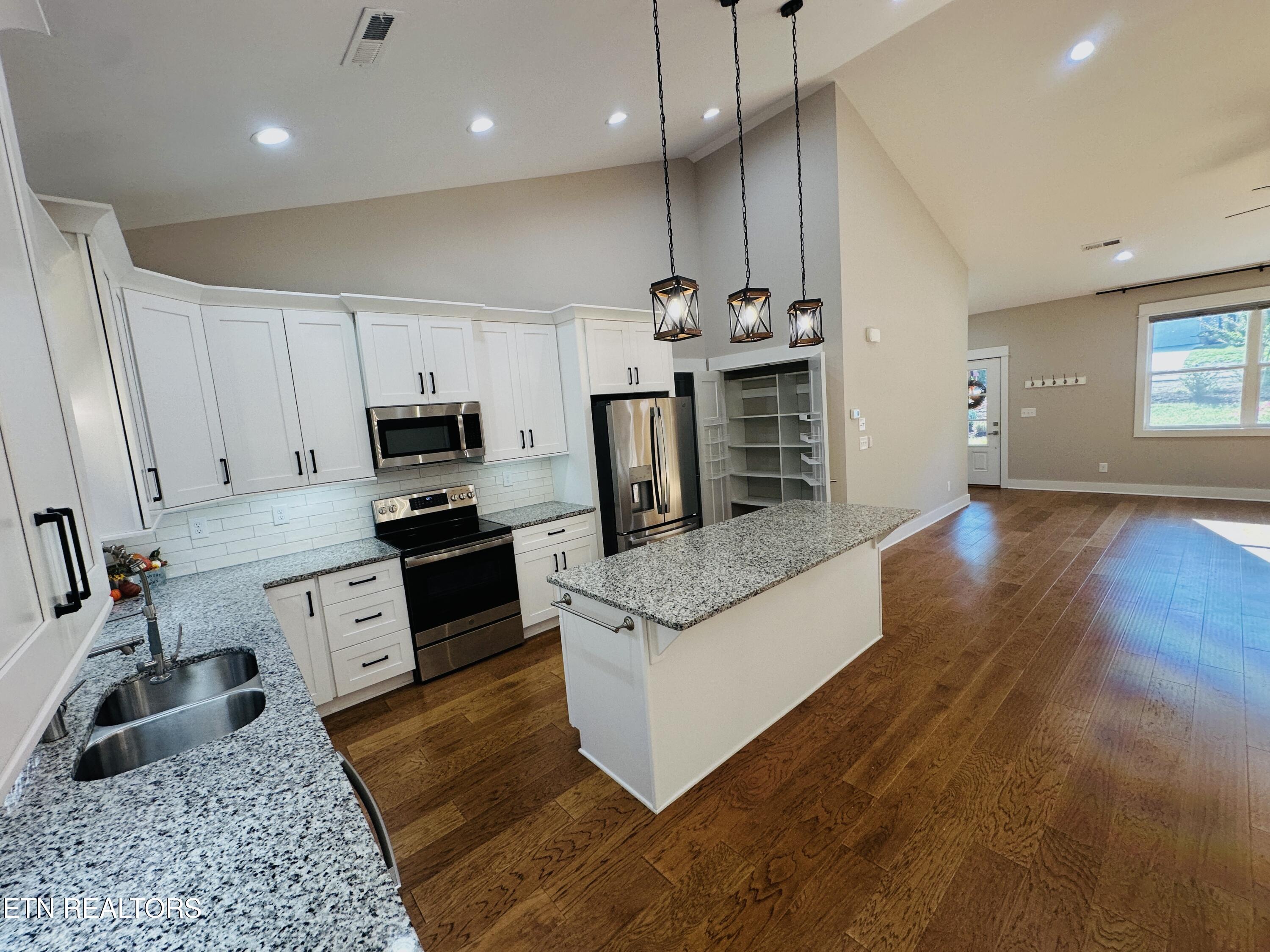 218 Mialaquo Circle