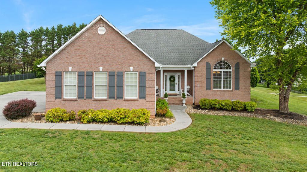 Photo of 2573 Creekstone Circle, Maryville, TN 37804 (MLS # 1340079)