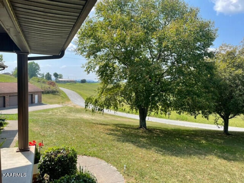 Photo of 185 Keck Drive, New Tazewell, TN 37825 (MLS # 1236616)