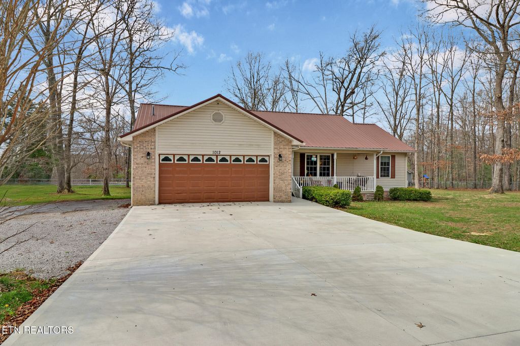 Photo of 1012 Iroquois Lane, Crossville, TN 38572 (MLS # 1333613)