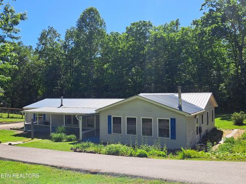 221 W Catoosa Canyon Drive Crossville TN 38571