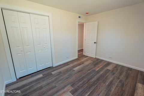 Tiny photo for 141 W Gettysburg Ave, Oak Ridge, TN 37830 (MLS # 1337719)
