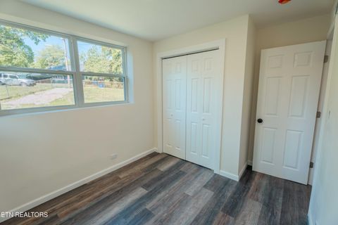 Tiny photo for 141 W Gettysburg Ave, Oak Ridge, TN 37830 (MLS # 1337719)