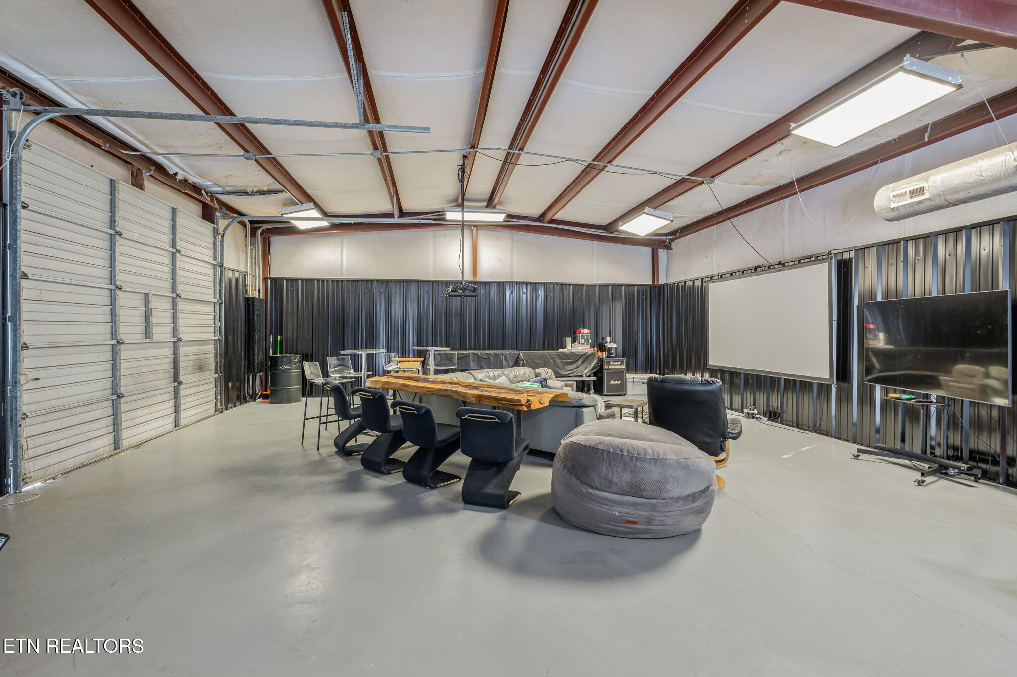 852 Collie Cove Court