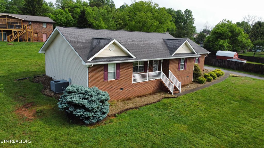 Photo of 546 Valley View St, Seymour, TN 37865 (MLS # 1298951)