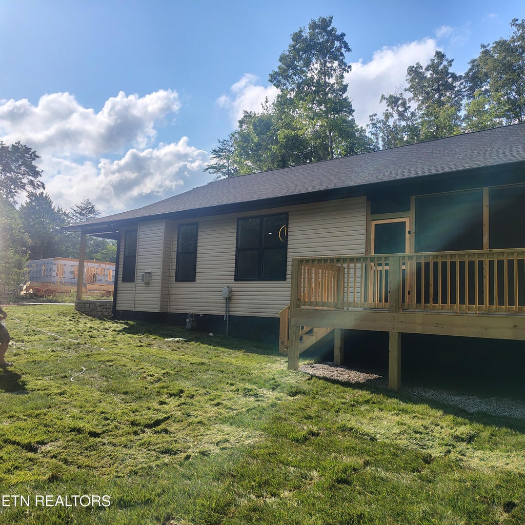 Photo of 131 Rowewood Lane, Crossville, TN 38558 (MLS # 1349182)