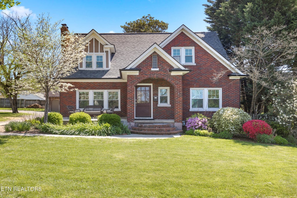 Photo of 210 Adair Drive, Knoxville, TN 37918 (MLS # 1259698)