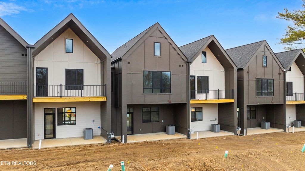 Photo of 814 Vera Valley Way, Knoxville, TN 37919 (MLS # 1334122)