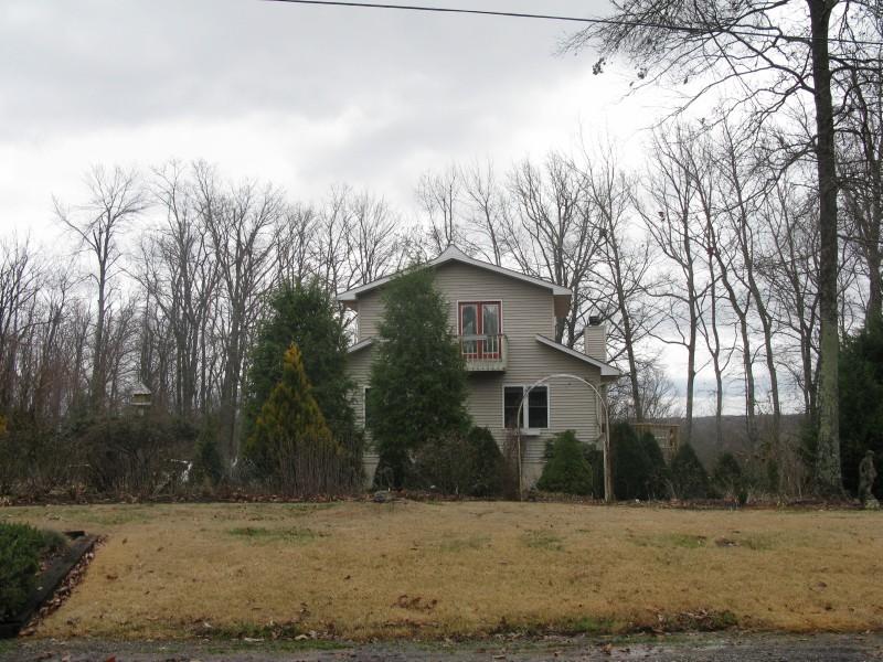 Photo 1 of 39 — 305 Oesterman Drive, Monterey, TN 38574