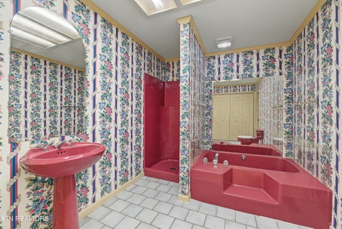Tiny photo for 3911 Riverview Drive, Maryville, TN 37804 (MLS # 1355818)