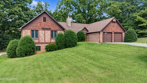 Photo of 3911 Riverview Drive, Maryville, TN 37804 (MLS # 1355818)