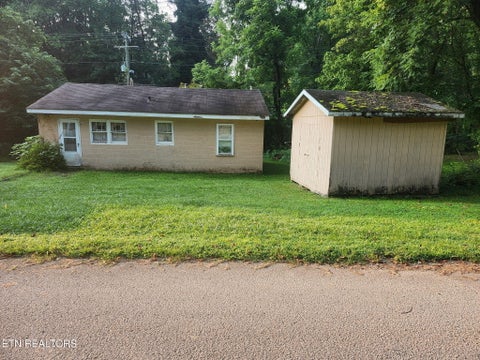 Photo of 679 Hen Valley Rd, Oliver Springs, TN 37840 (MLS # 1350001)