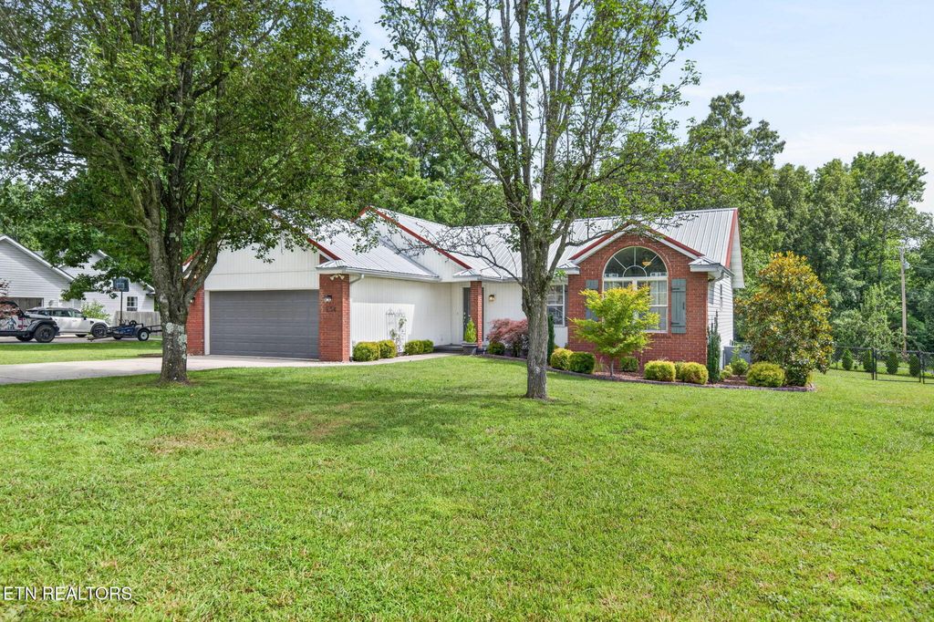 Photo of 254 Canary Drive, Crossville, TN 38555 (MLS # 1347814)