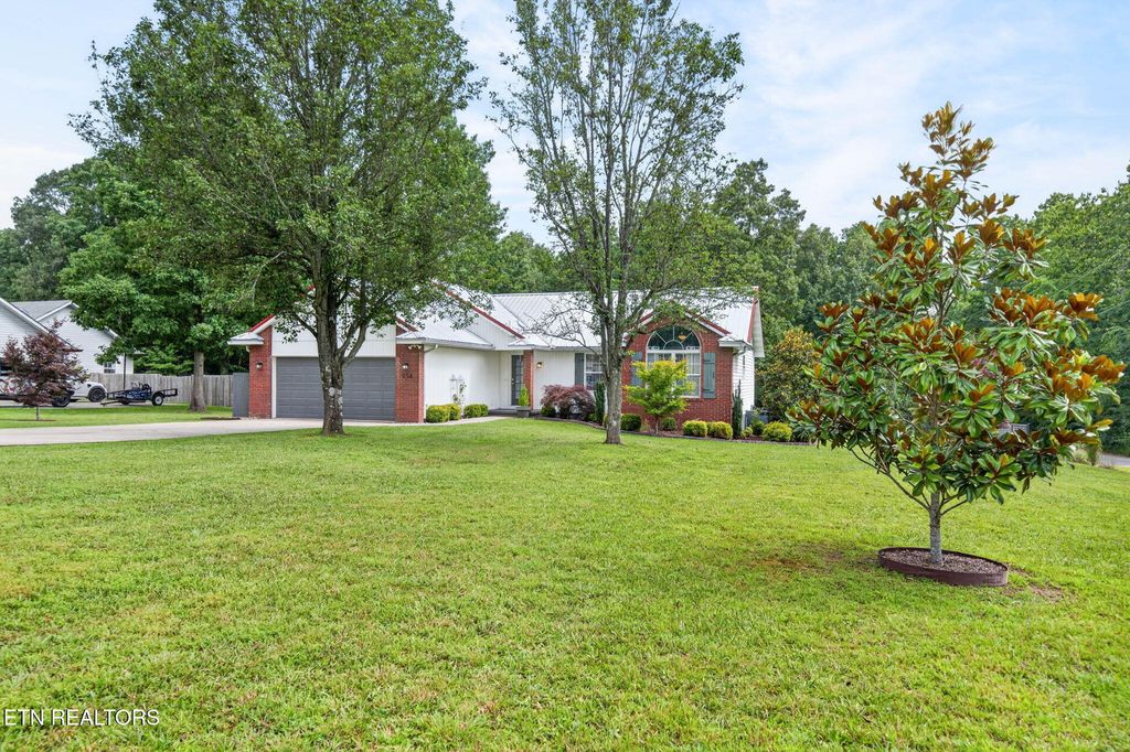 Photo of 254 Canary Drive, Crossville, TN 38555 (MLS # 1347814)