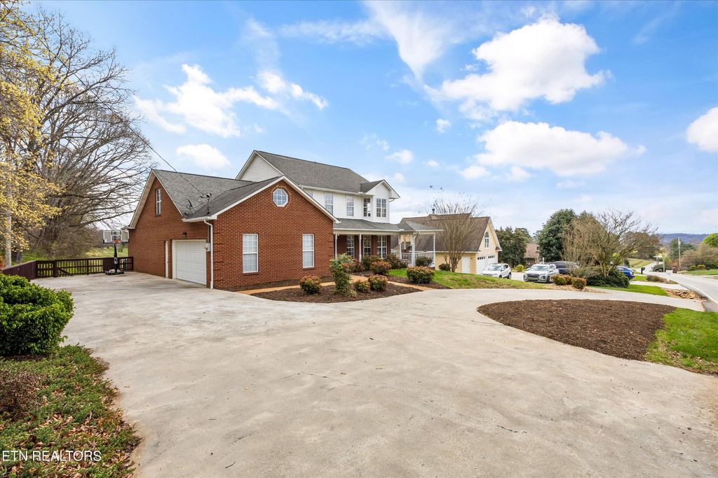 Photo of 4890 Shaw Ferry Rd, Lenoir City, TN 37772 (MLS # 1333377)