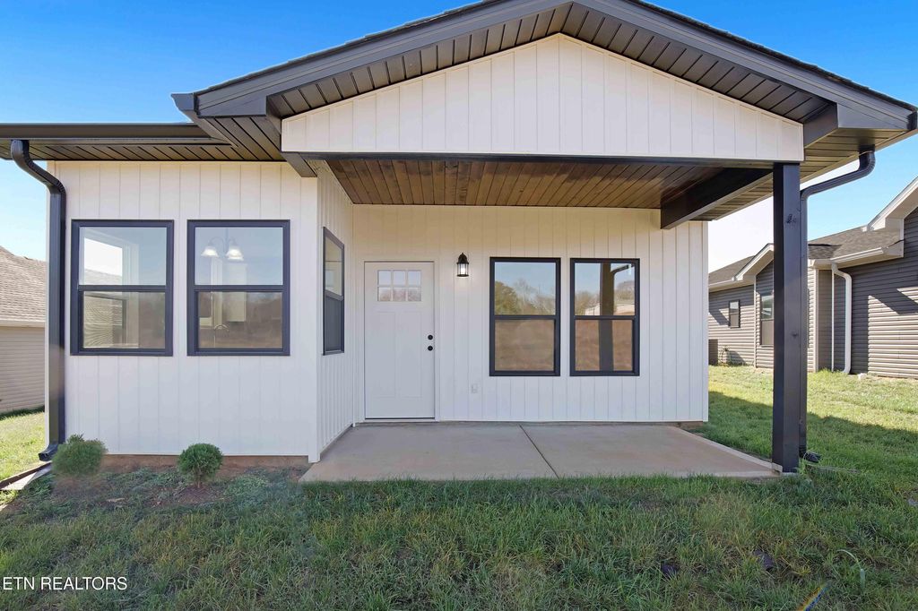 Photo of 1022 Wentford Ave, Sweetwater, TN 37874 (MLS # 1282861)