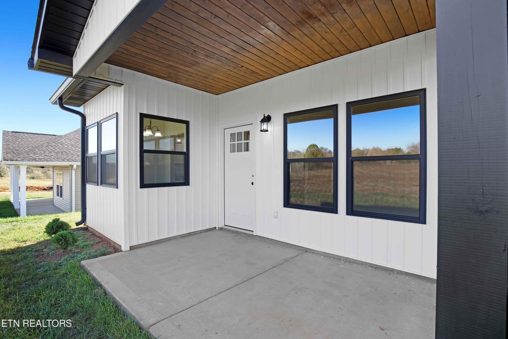 Photo of 1022 Wentford Ave, Sweetwater, TN 37874 (MLS # 1282861)