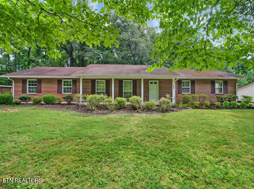 Photo of 421 Warrior Lane, Harriman, TN 37748 (MLS # 1308880)