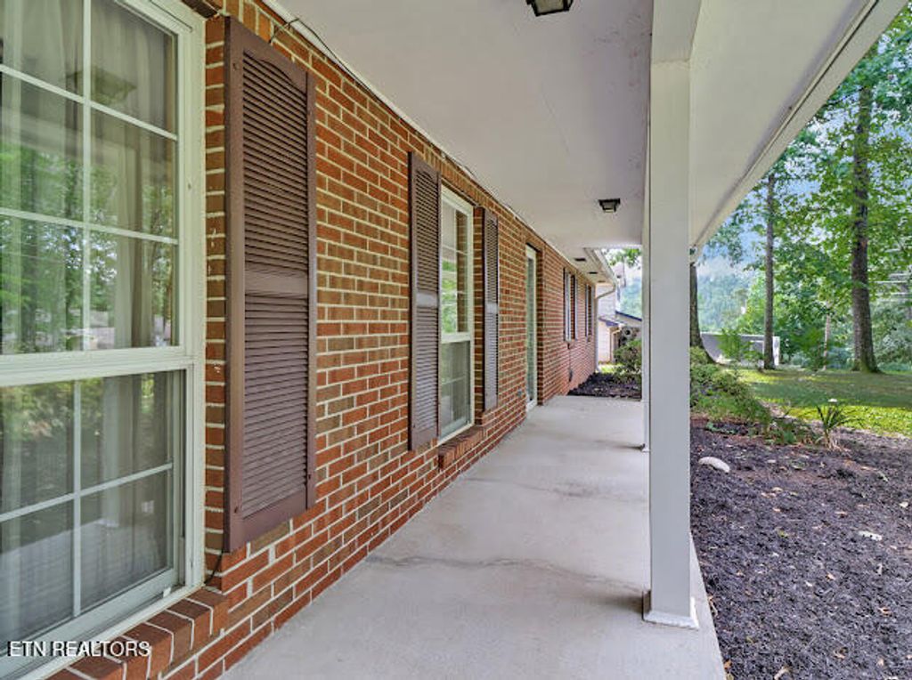 Photo of 421 Warrior Lane, Harriman, TN 37748 (MLS # 1308880)