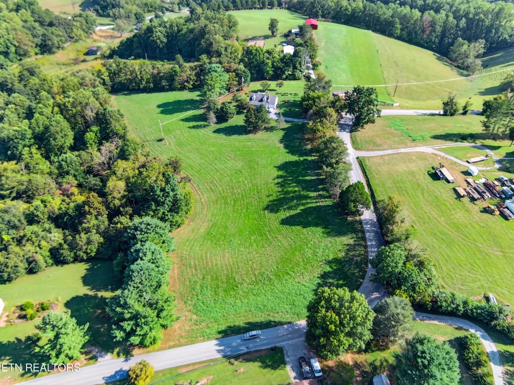Photo of 590 Cave Springs Rd, Tazewell, TN 37879 (MLS # 1346116)