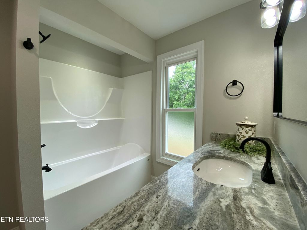 Photo of 509 Yuma Dr. Dr, Crossville, TN 38572 (MLS # 1342761)
