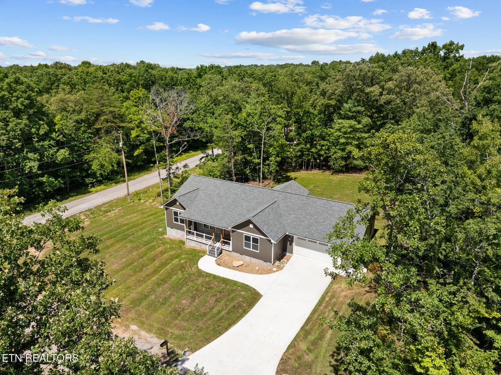 Photo of 509 Yuma Dr. Dr, Crossville, TN 38572 (MLS # 1342761)
