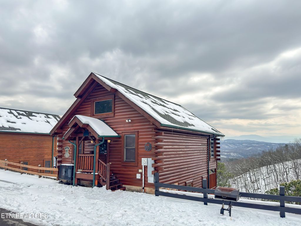 Photo of 2517 Look Afar View Drive #64, Sevierville, TN 37876 (MLS # 1329359)