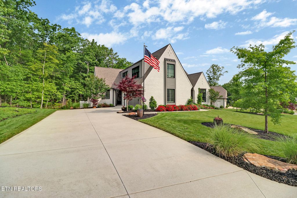 Photo of 109 Chestnut Ridge Court, Crossville, TN 38558 (MLS # 1330211)