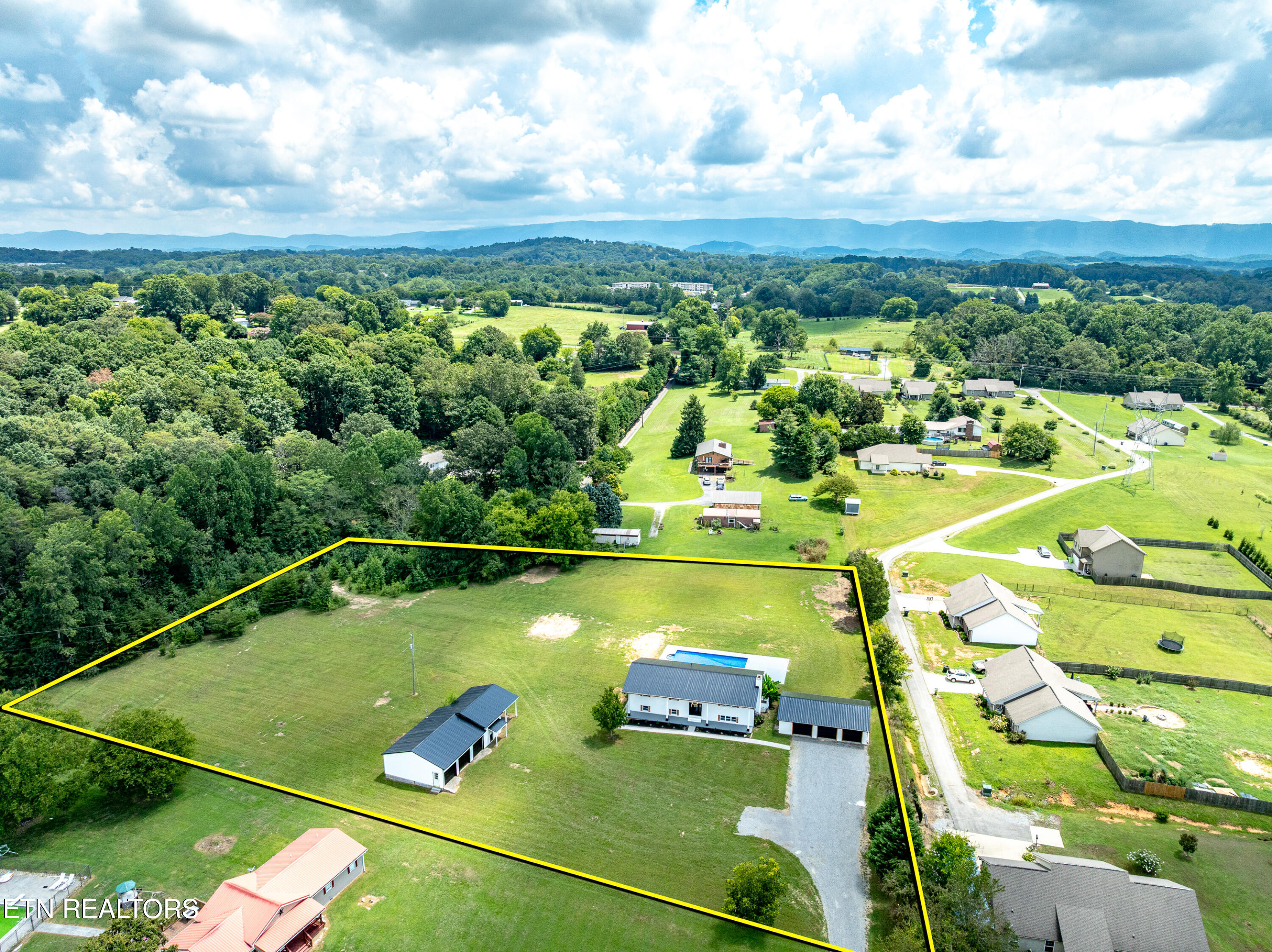 558 Hopewell Rd