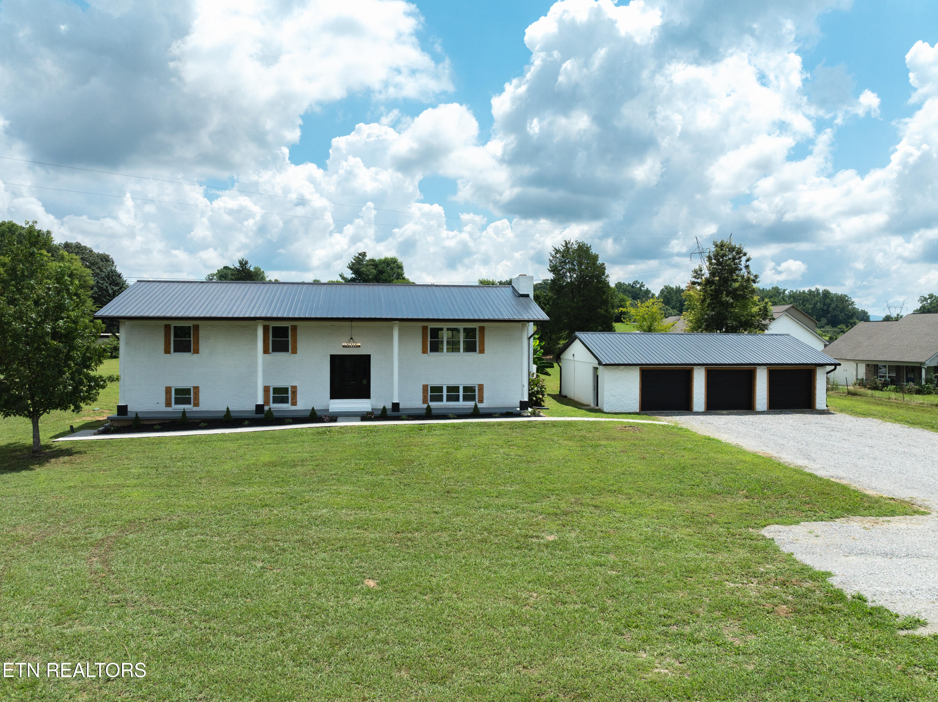 558 Hopewell Rd