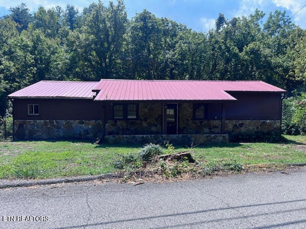 Photo of 116 Spencer Drive, Harriman, TN 37748 (MLS # 1314245)