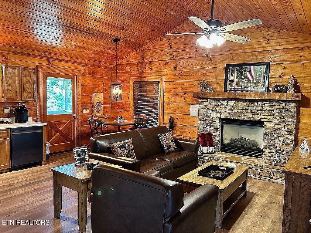 Photo of 3215 Steeple Way, Pigeon Forge, TN 37863 (MLS # 1345972)