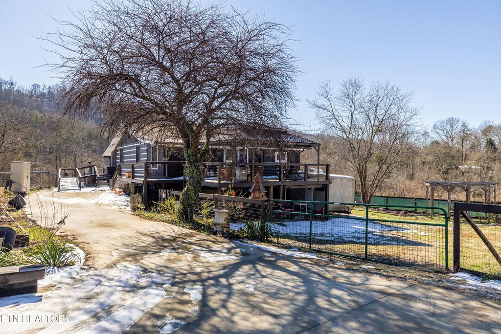Photo of 1491 Reagan Valley Rd, Tellico Plains, TN 37385 (MLS # 1286987)