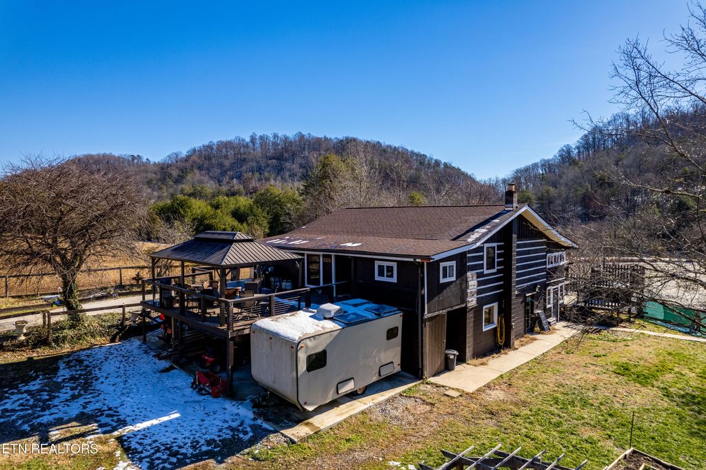Photo of 1491 Reagan Valley Rd, Tellico Plains, TN 37385 (MLS # 1286987)