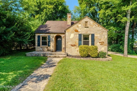 Photo of 2709 Fairview St, Knoxville, TN 37917 (MLS # 1346162)