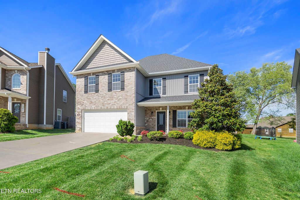 Photo of 7325 Ladd Rd, Powell, TN 37849 (MLS # 1337299)